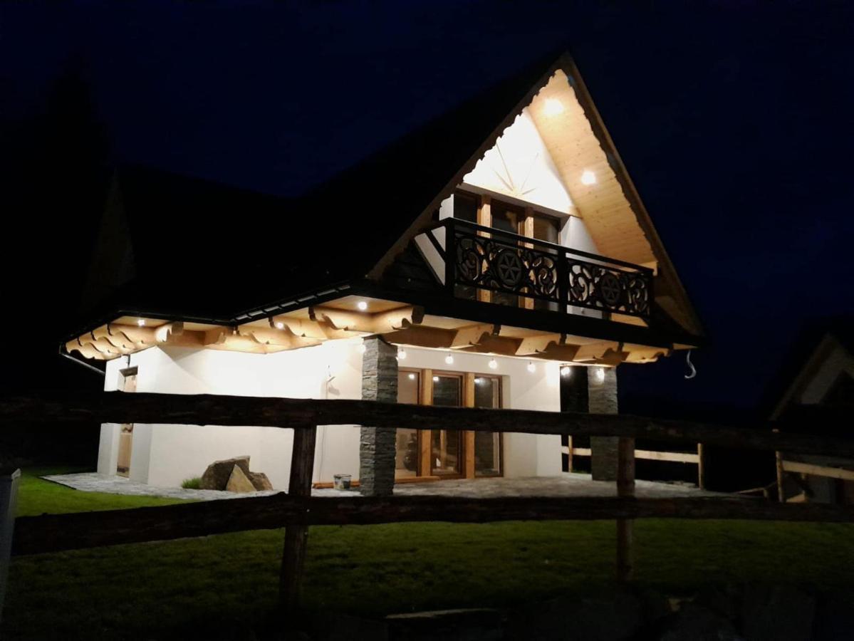 Osada Na Klinku Villa Зомб Екстериор снимка