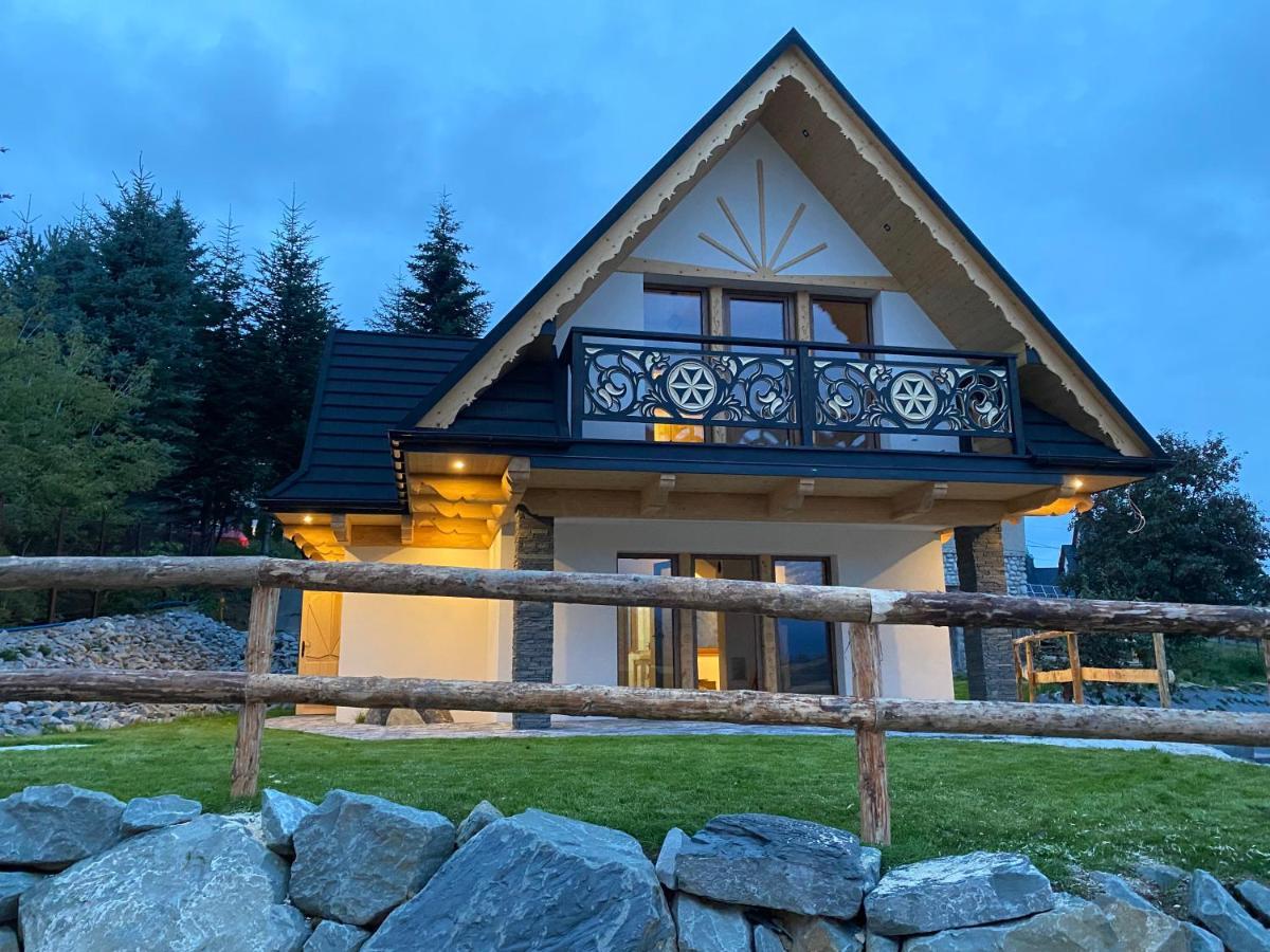 Osada Na Klinku Villa Зомб Екстериор снимка